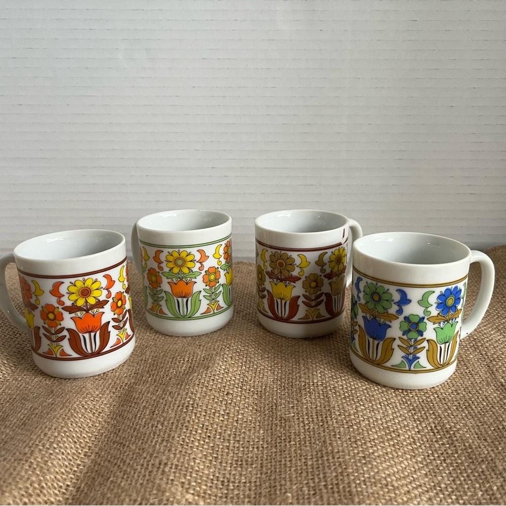 Vintage Stylecraft espresso mugs from
Japan 1970s four